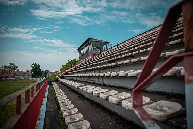 中国足球必 中国足球必